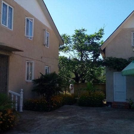 Guest House Giorgi Уреки Екстериор снимка