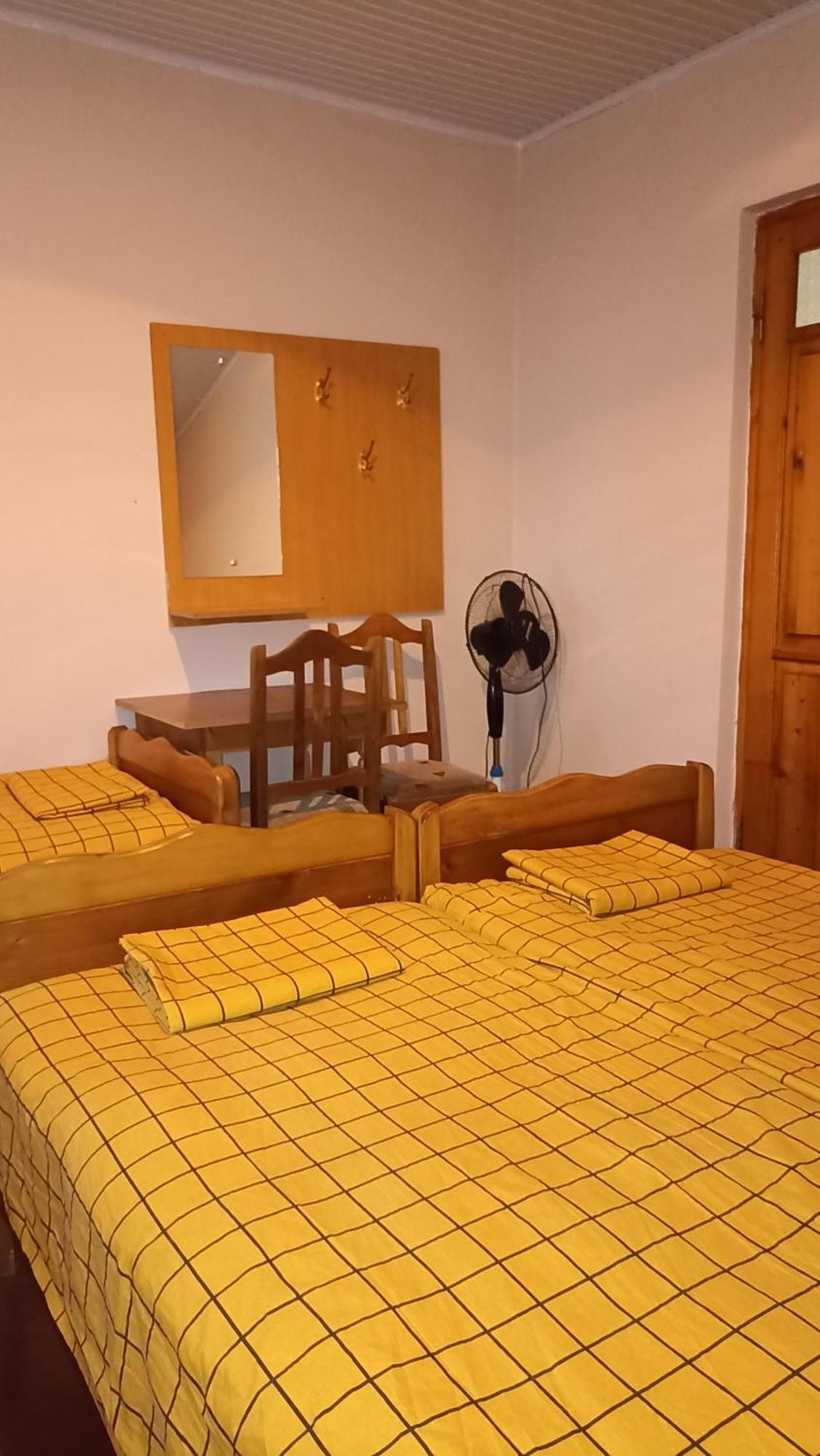 Guest House Giorgi Уреки Екстериор снимка