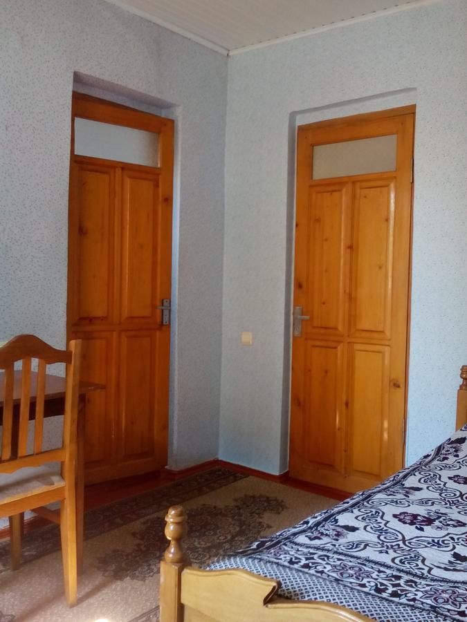 Guest House Giorgi Уреки Екстериор снимка